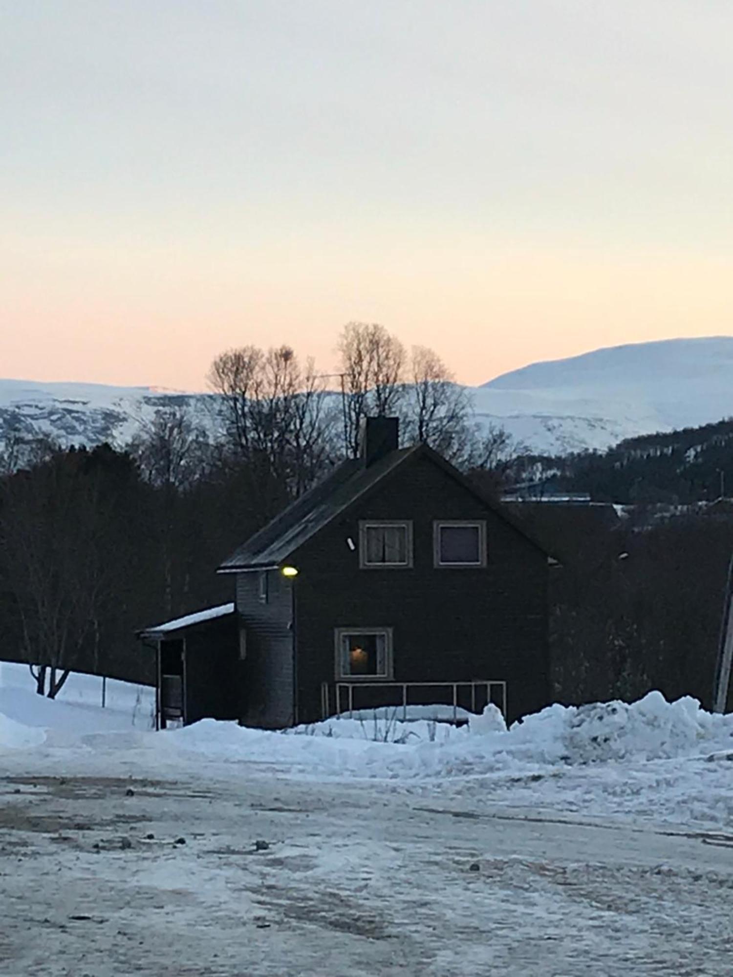 Kjelkebakken Gard Villa Lyngseidet Esterno foto